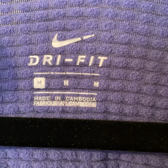 Nike active top - Picture 3 of 5